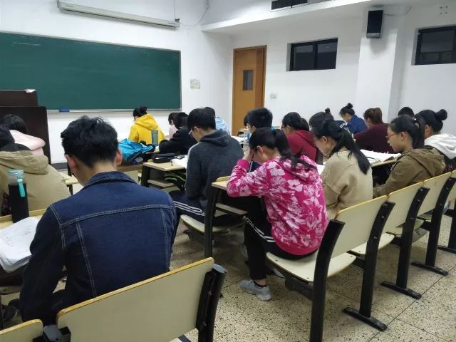 皇冠体育