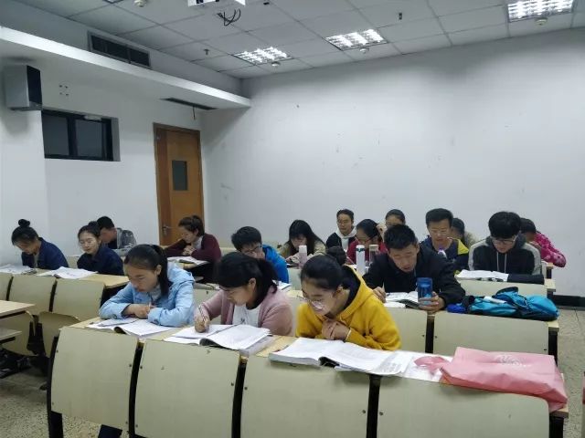 皇冠体育