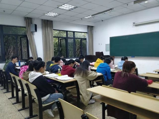 皇冠体育
