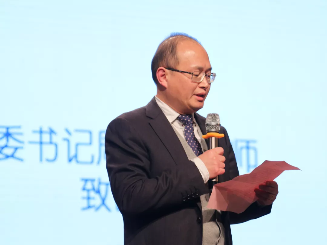 皇冠体育
