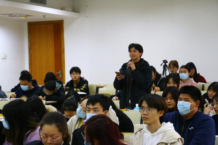 皇冠体育
