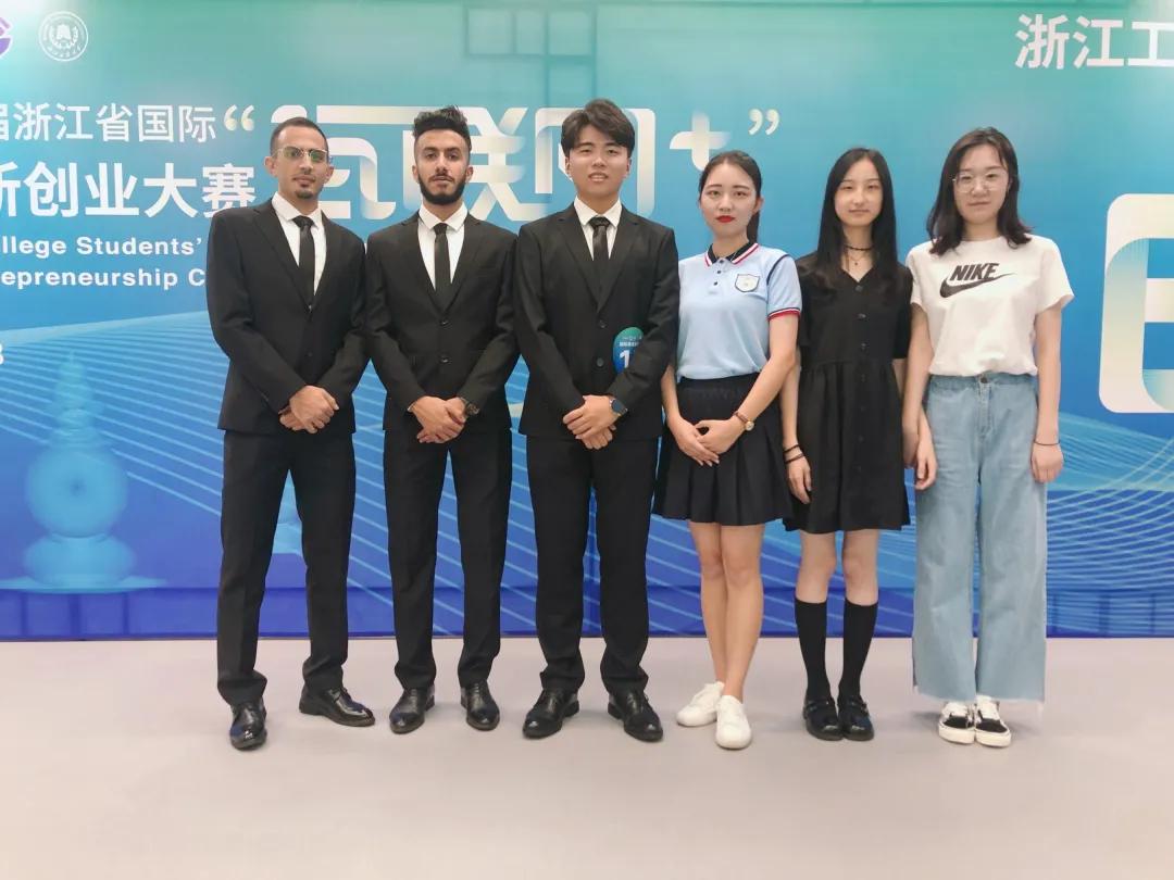 皇冠体育