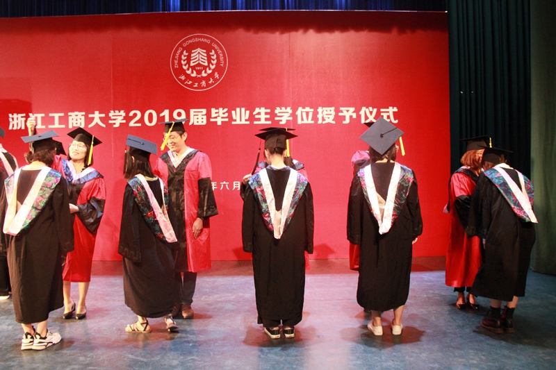 皇冠体育