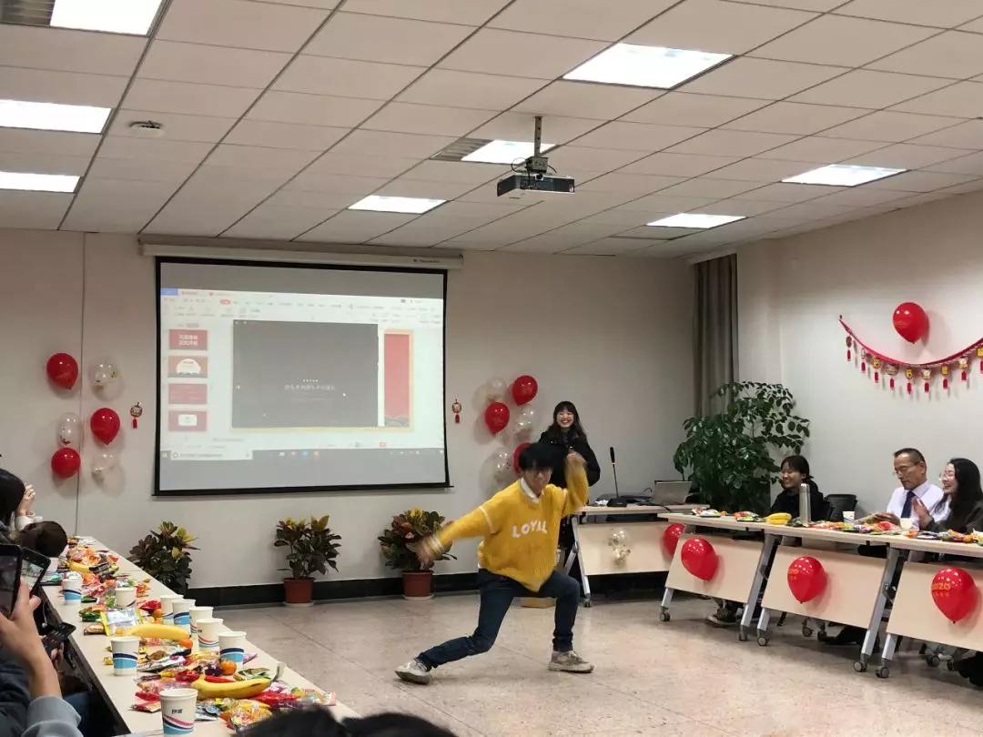 皇冠体育