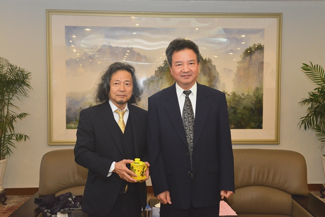 皇冠体育