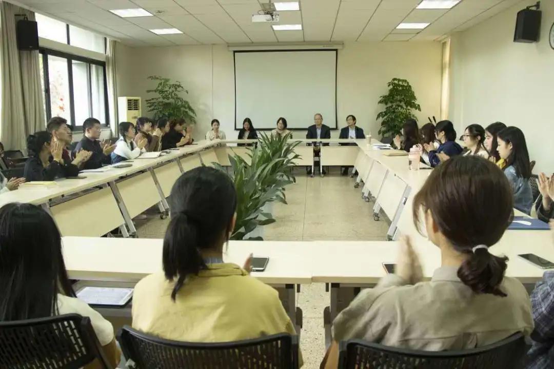 皇冠体育