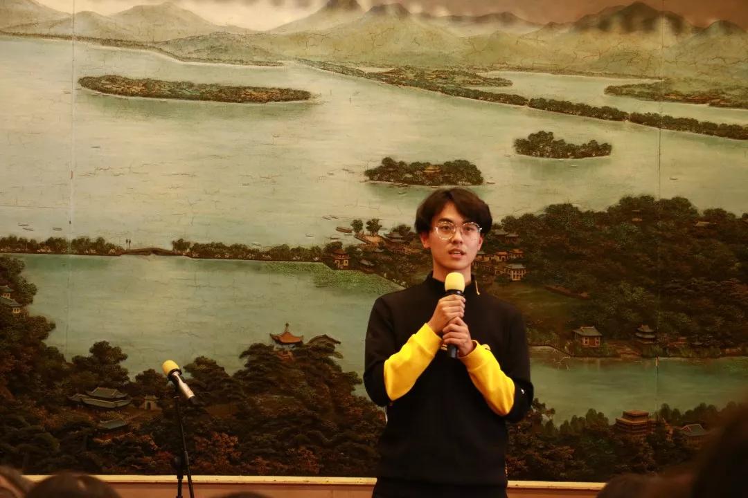 皇冠体育