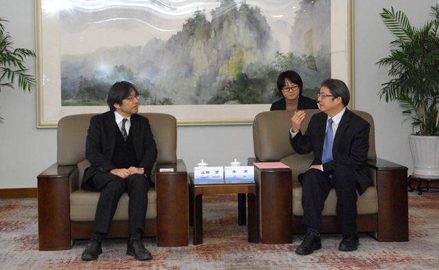 皇冠体育
